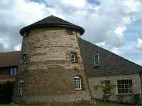 windmill2.jpg (11732 bytes)